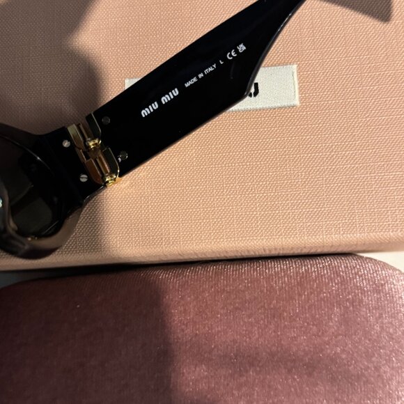 Miu Miu Sunglasses - Picture 7 of 10